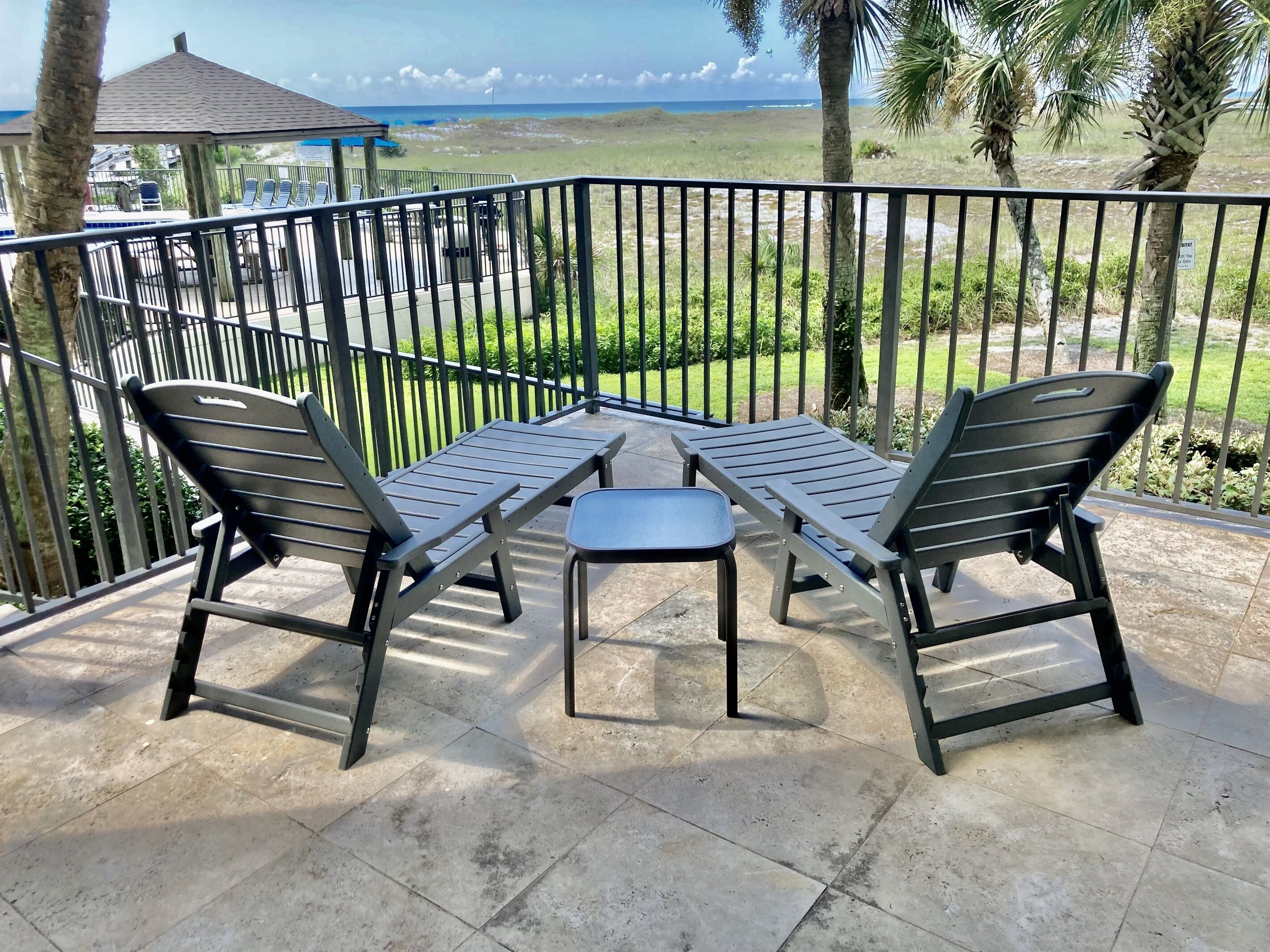 Beautiful Views From This Huge Upscale Condo on the 1st Floor at Phoenix 8!