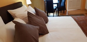 Elite-Chalet, 1 King-Bett, Kühlschrank, Gartenblick