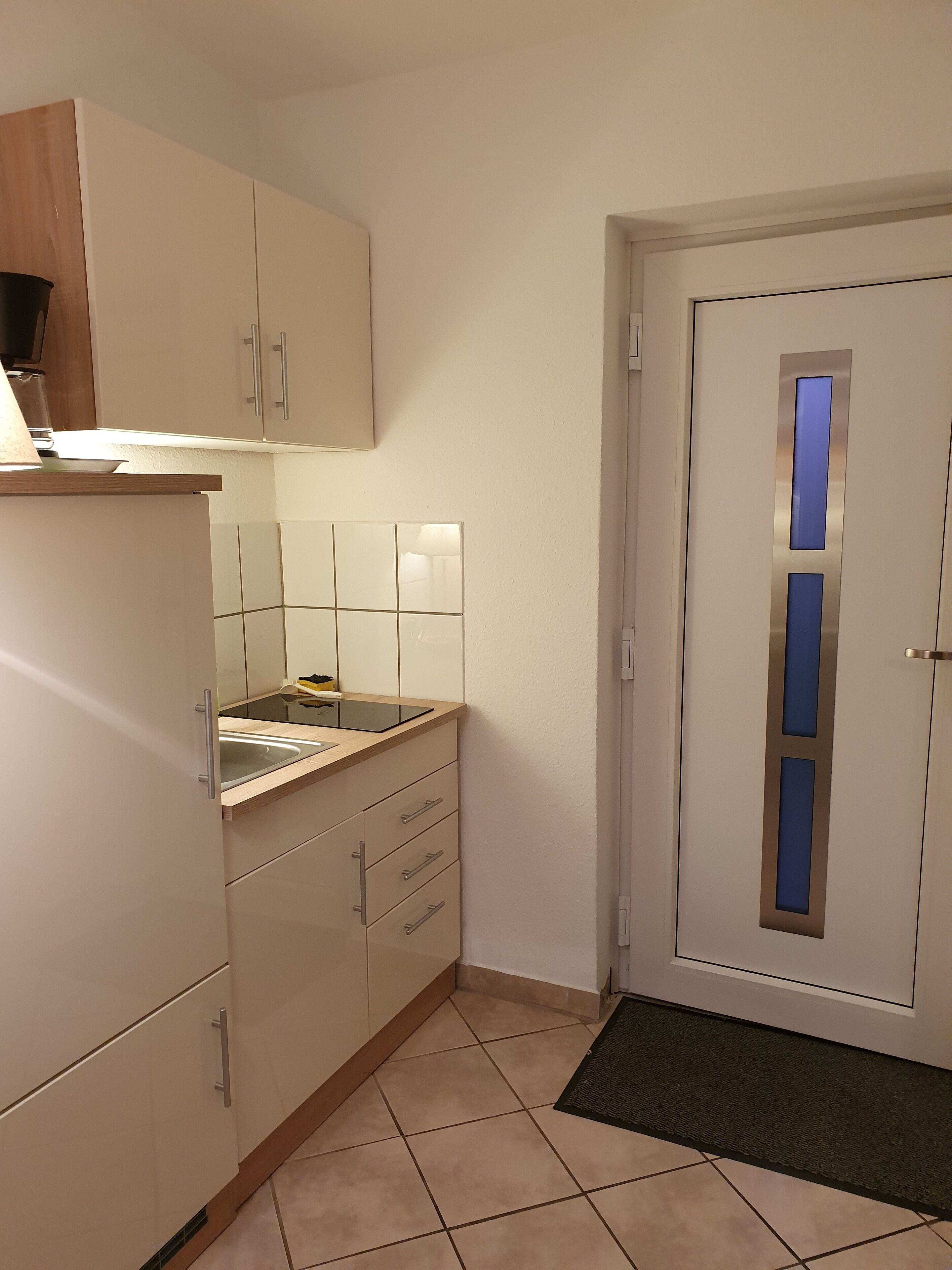 basic apartment, kitchenette, garden area | private kitchenette