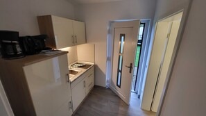 Appartement, coin cuisine, cÎté jardin