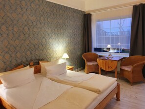 Appartement, coin cuisine, cÎté jardin