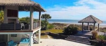 Sweet Carolina Oceanfront Home, privat pool, badtunna och Tiki Bar