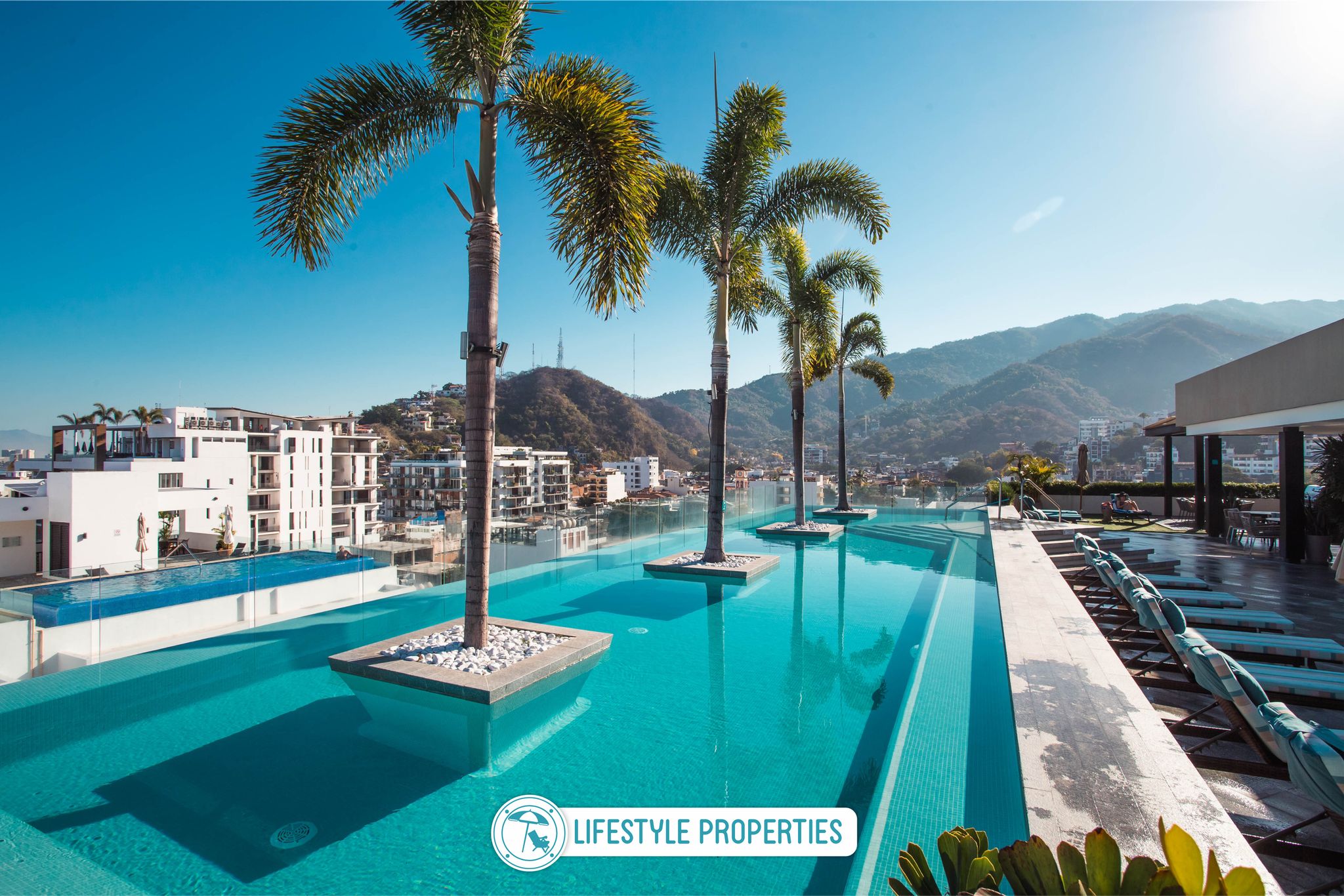 Rooftop pool