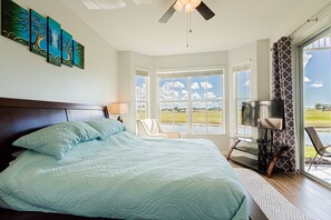3 bedrooms, desk, iron/ironing board, WiFi