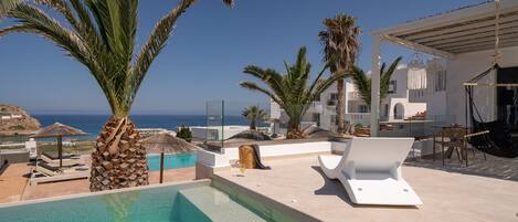 Private pool