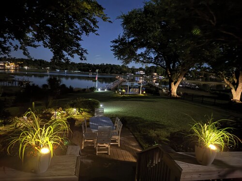 3-Br 3-Bath Family n Dogs Waterfront-24’ Deep H2O Boat Slip -ICW Access Sleeps 8