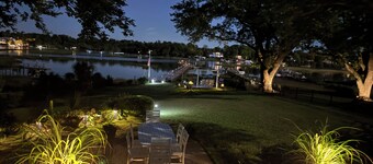 3-Br 3-Bath Family n Dogs Waterfront-24’ Deep H2O Boat Slip -ICW Access Sleeps 8