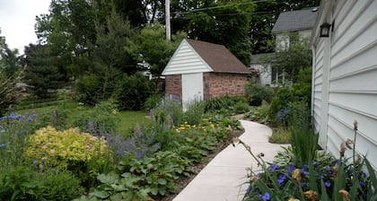 Amazing country farm setting!!! Animals, flower/vegetable gardens.