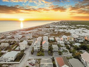 Exterior - Steps away from Grayton Beach, Large Private Saltwater Pool, 4 Bedrooms, 4 Baths (Santa Rosa Beach)