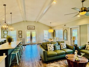 Unclassified image, 4 of 36, button