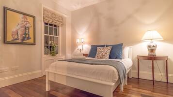 Premier Apartment, Private Bathroom | Free WiFi
