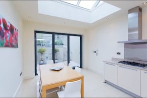 Restauration dans la chambre