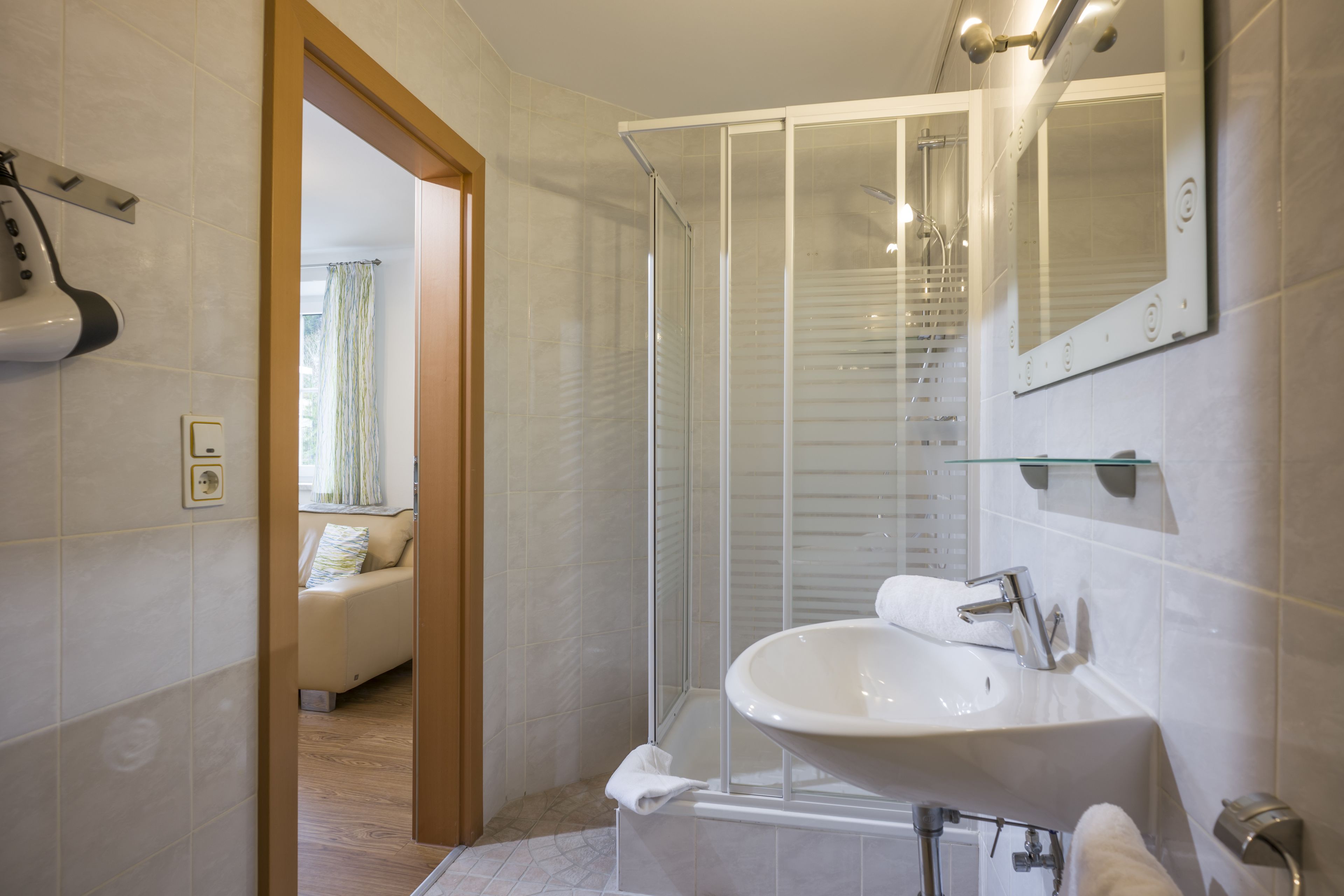 Familien-Suite, 2 Schlafzimmer, Küche | Badezimmer | Haartrockner, Handtücher
