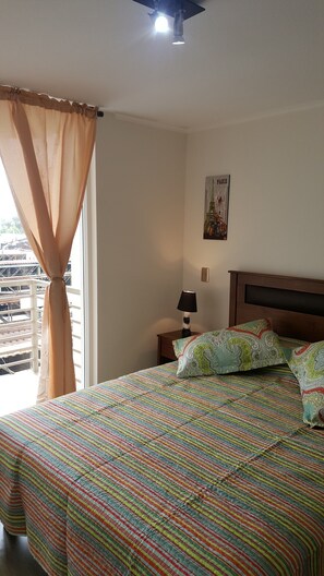 Appartement Standard, 1 lit double, accessible aux personnes à mobilité réduite, rez-de-chaussée | Lits bébé (gratuits)