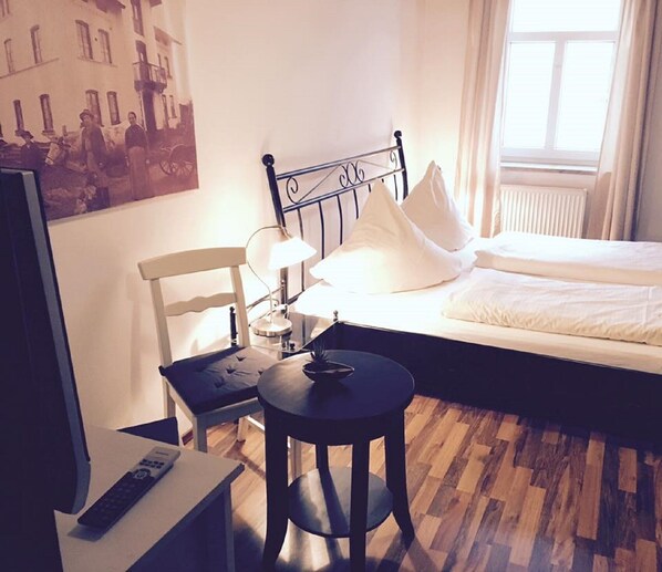 Apartamento, baño privado (Duo) | Servicio de la habitación