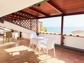 Panoramic Penthouse, Sea View (Mansard) | Terrace/patio