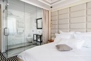 Superior Room | Bathroom