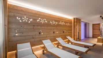 Deluxe Chalet, 4 Bedrooms, Accessible, Mountain View | 1 bedroom, premium bedding, in-room safe, individually decorated