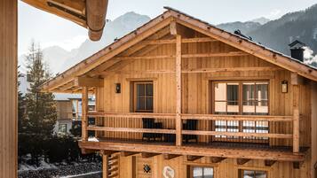 Chalet Deluxe, 4 chambres, non-fumeur, vue montagne | Balcon