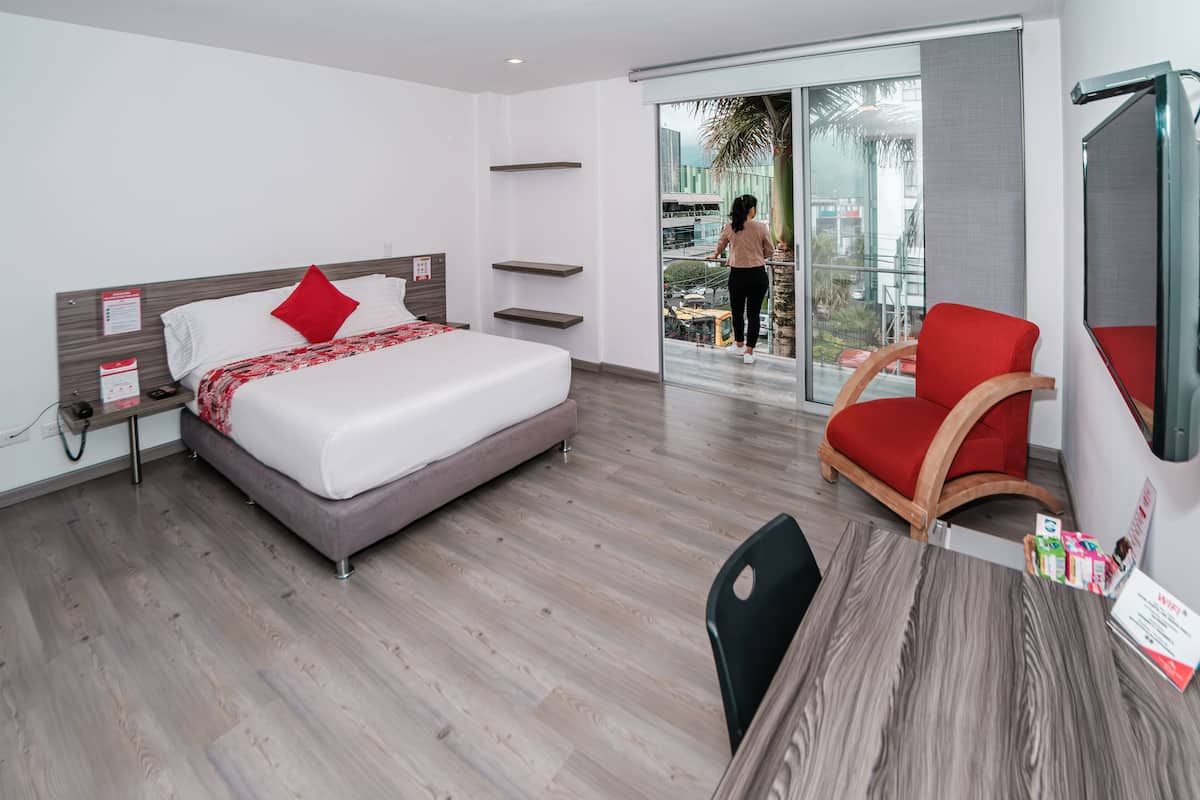 double room, balcony | premium bedding, pillow-top beds, minibar, laptop workspace