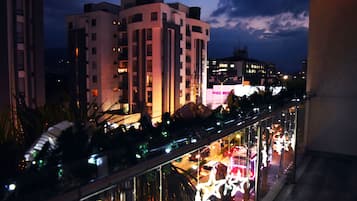 Chambre Double, balcon | Vue sur la ville