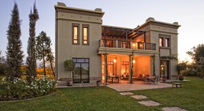 Fasade – kveld/natt