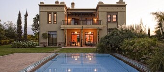 Villa avec piscine privée et Golf