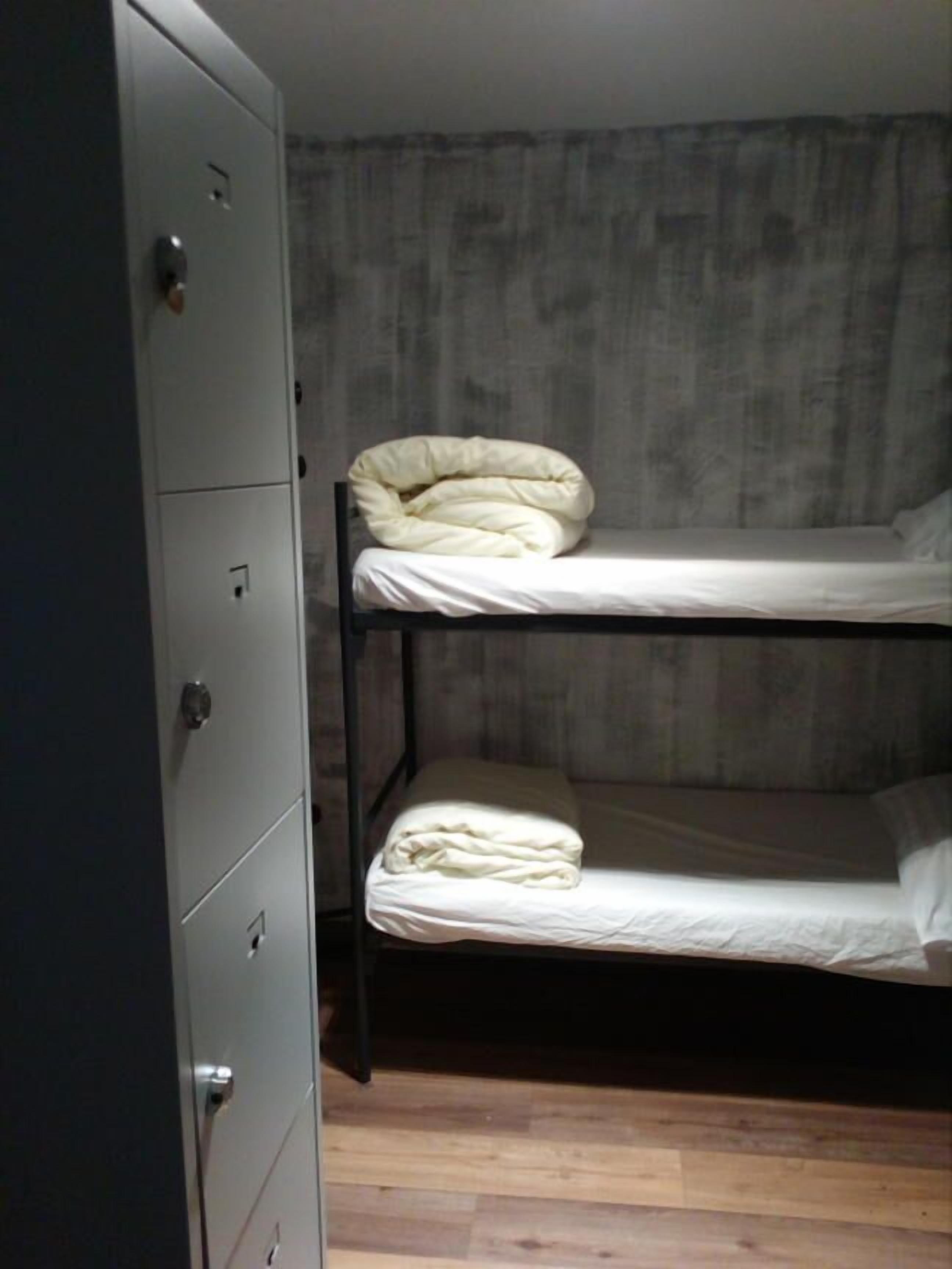 Két bảo mật tại phòng, bàn, truy cập Internet không dây miễn phí 