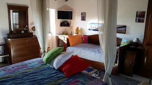 Chambre Double Supérieure, accessible aux personnes à mobilité réduite, vue jardin | Minibar, lits pliants/supplémentaires, Wi-Fi gratuit, draps fournis
