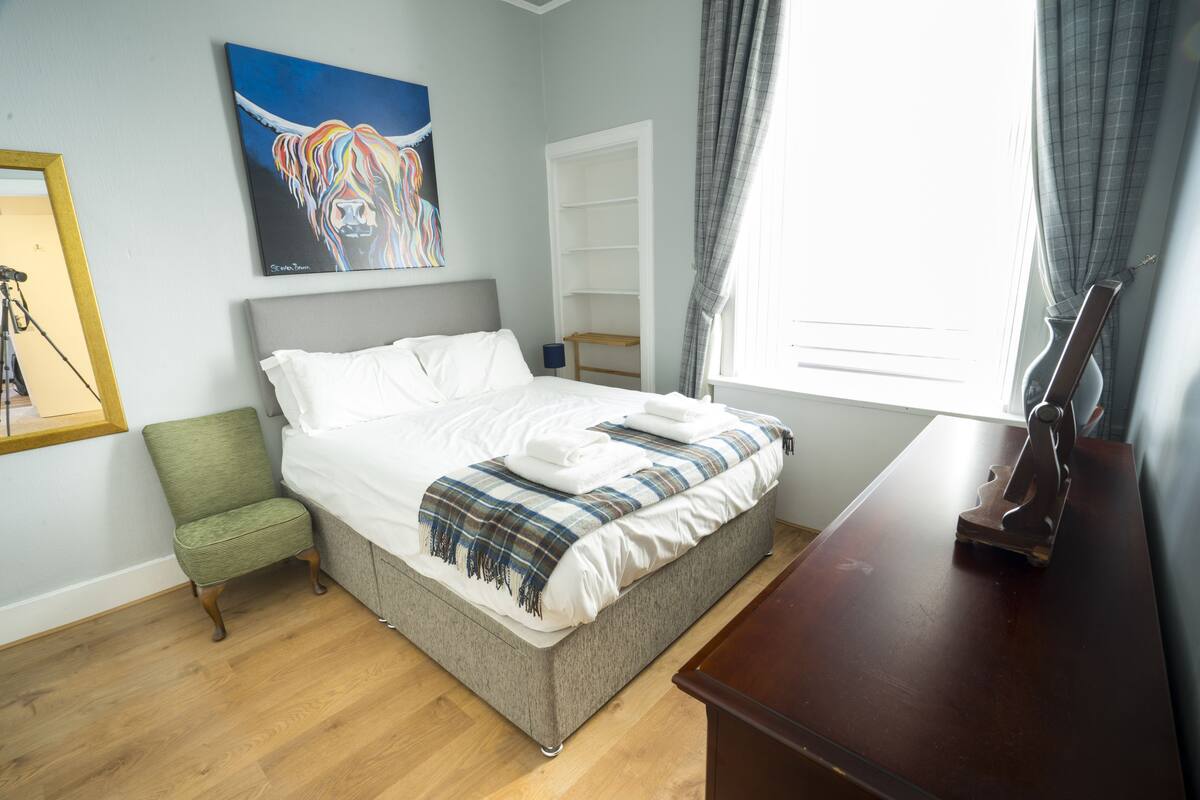 Apartment, 2 Schlafzimmer | 2 Schlafzimmer, hochwertige Bettwaren, laptopgeeigneter Arbeitsplatz