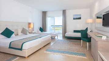 Standard Quadruple Room | 1 bilik tidur, bar mini, peti besi dalam bilik, meja