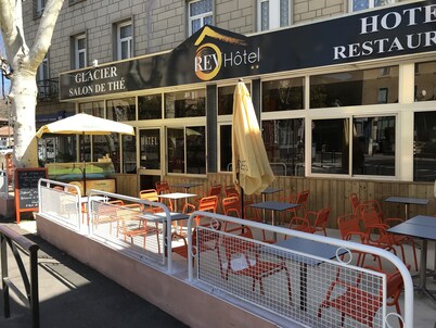 Rev Hotel