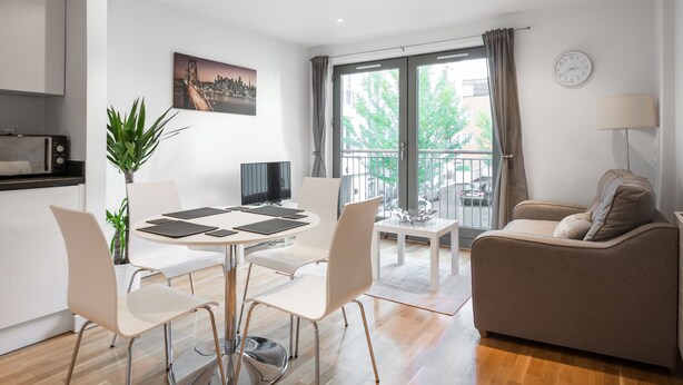 Unclassified image, 1 of 11, button - City Centre Apartment (Bedford)