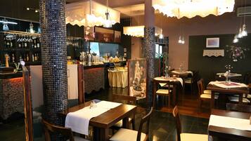 Lunch and dinner served, Mediterranean cuisine