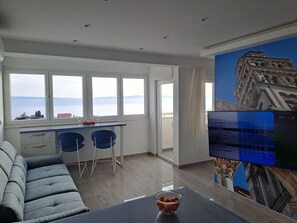Sea View Studio (Pojisanska street 25) | Living area - Apartments 4 You in Split (Split)