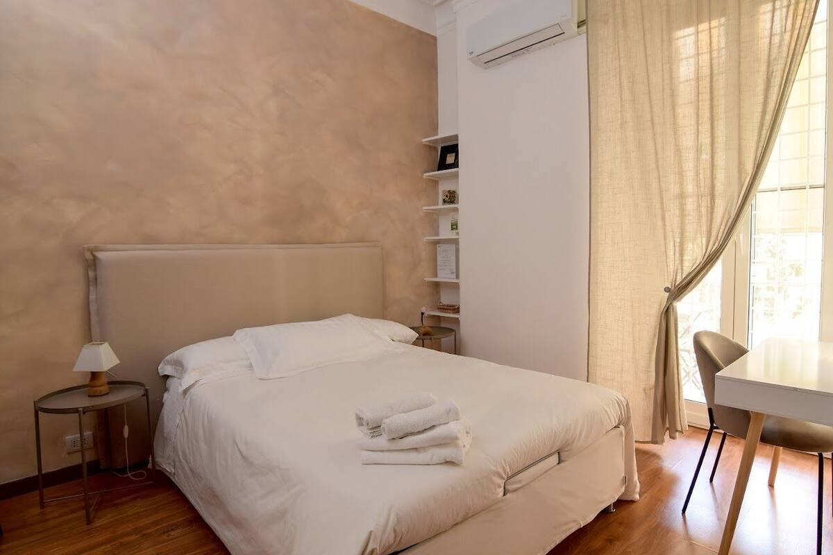 أغطية فراش متميزة وألحفة محشوة بالريش ومكتب وواي فاي مجانًا