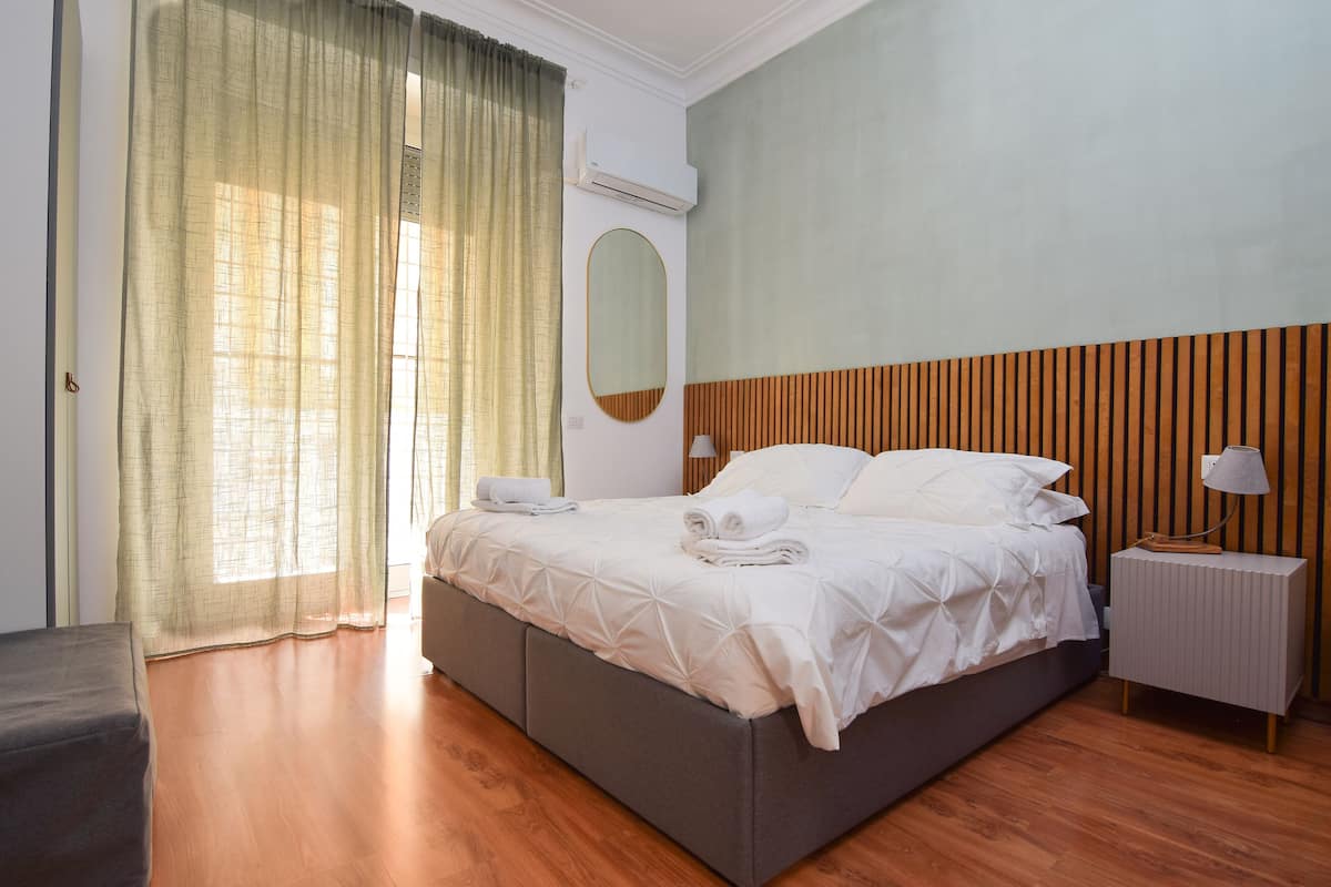 أغطية فراش متميزة وألحفة محشوة بالريش ومكتب وواي فاي مجانًا