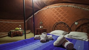 Standard Tent, 3 Single Beds