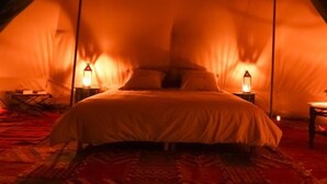 Unclassified image, 2 of 5, button - Bivouac les Hommes Bleus exclusive camp (M'Hamid El Ghizlane)