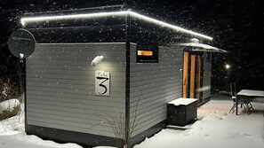 Business Cabin, 1 Bedroom, Lake View, Lakeside (Evika 3) | 1 bedroom, desk, laptop workspace, soundproofing - Évika boutique hotel (Landvetter)