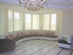 Lobby lounge - Great Triplex Villa (Baku)