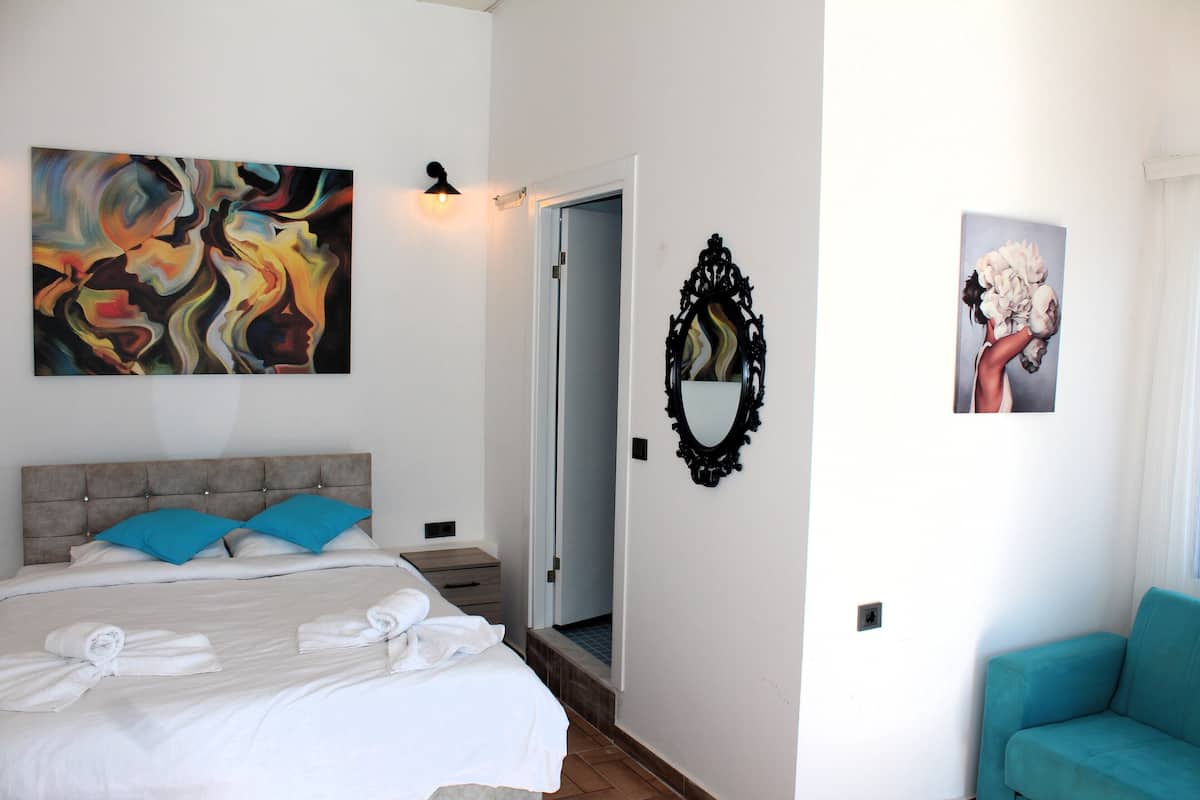 Quarto econômico, varanda, vista para o jardim | 1 quarto, individualmente decorados, individualmente mobiliados