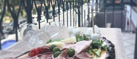 房內用餐