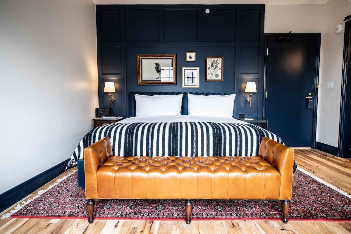 Egyptian cotton sheets, premium bedding, pillow-top beds, minibar