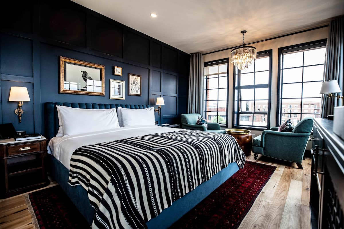 Egyptian cotton sheets, premium bedding, pillow-top beds, minibar