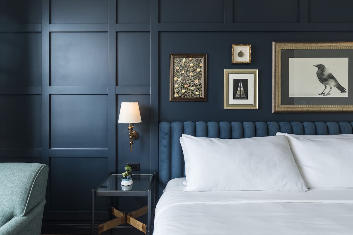 Egyptian cotton sheets, premium bedding, pillow-top beds, minibar