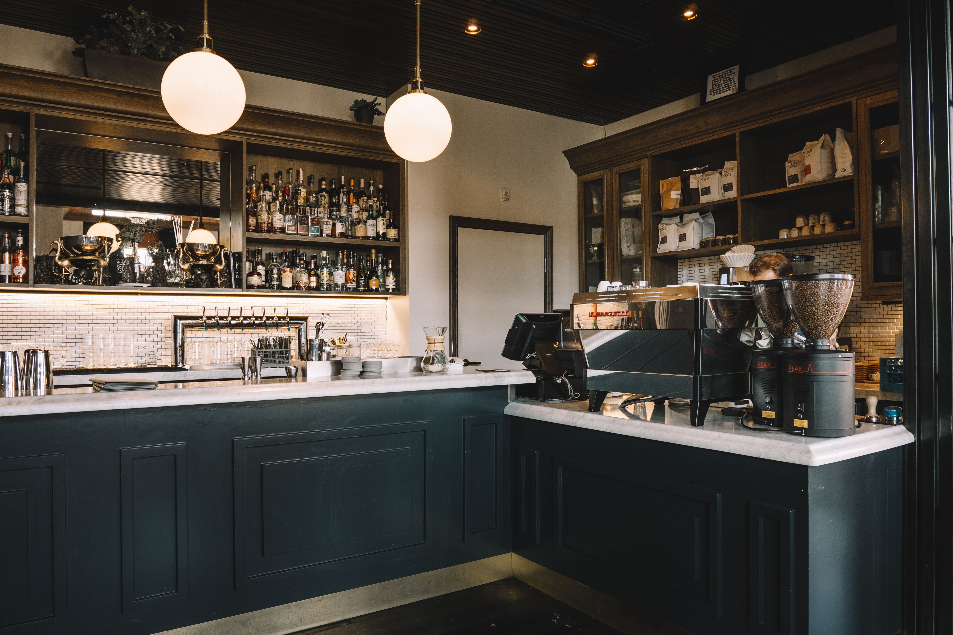 breakfast and dinner served, american cuisine