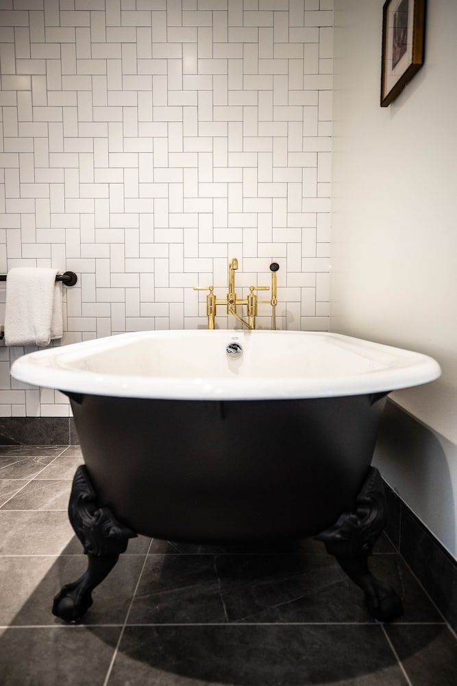 The Ramble Hotel by null