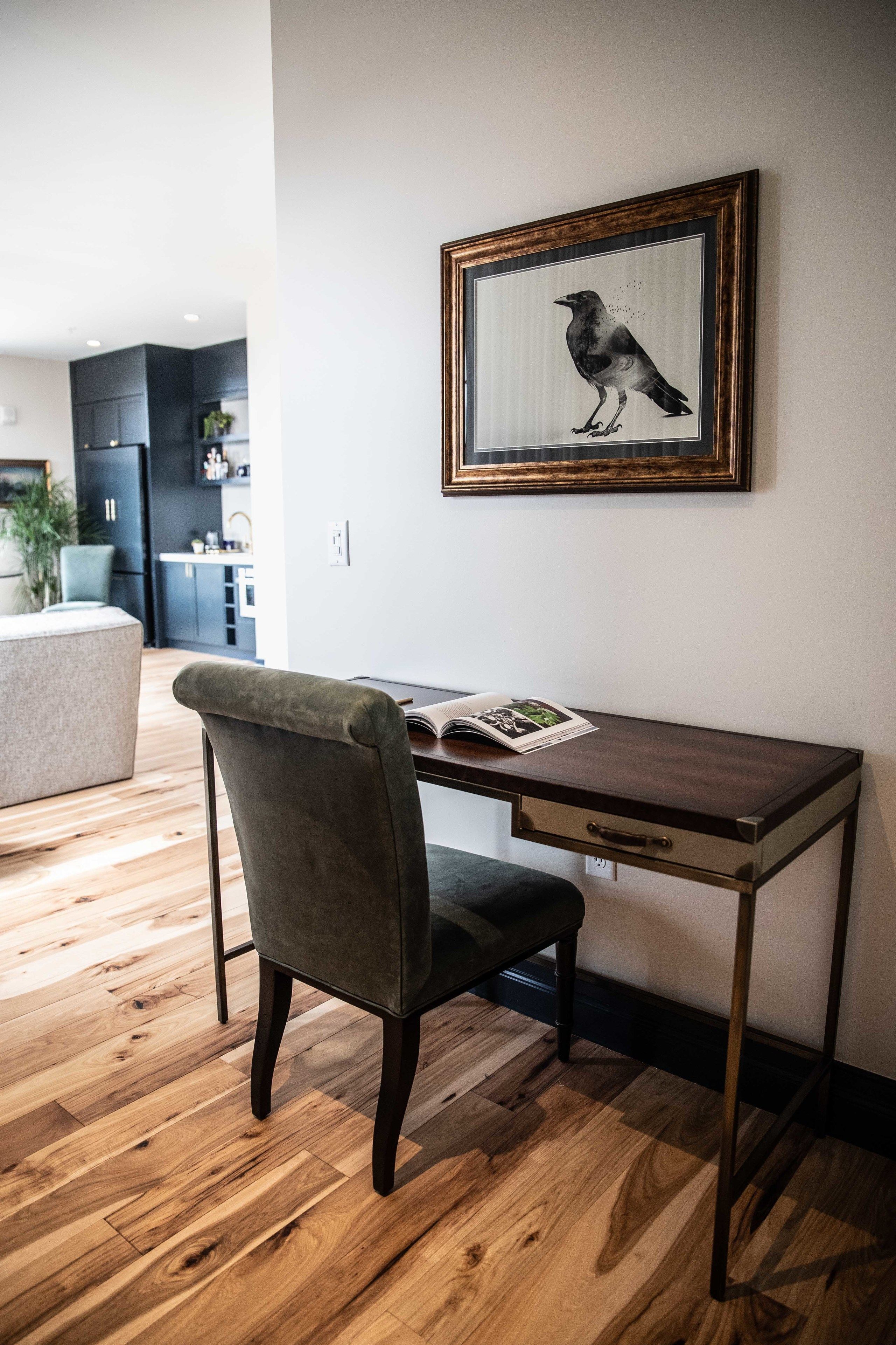 pied-a-terre - 1 king bed | egyptian cotton sheets, premium bedding, pillow-top beds, minibar