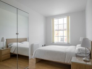 Apartemen, 2 kamar tidur | 2 kamar tidur, setrika/meja setrika, dan Wi-Fi gratis